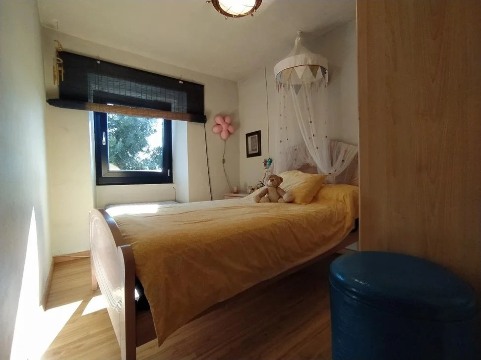 Se vende casa adosada con piscina en doso, narón