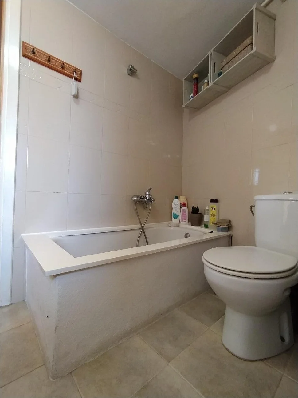 Se vende casa adosada con piscina en doso, narón