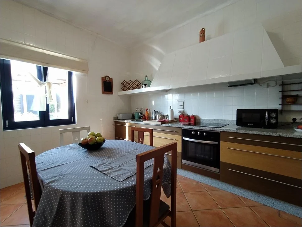 Se vende casa adosada con piscina en doso, narón