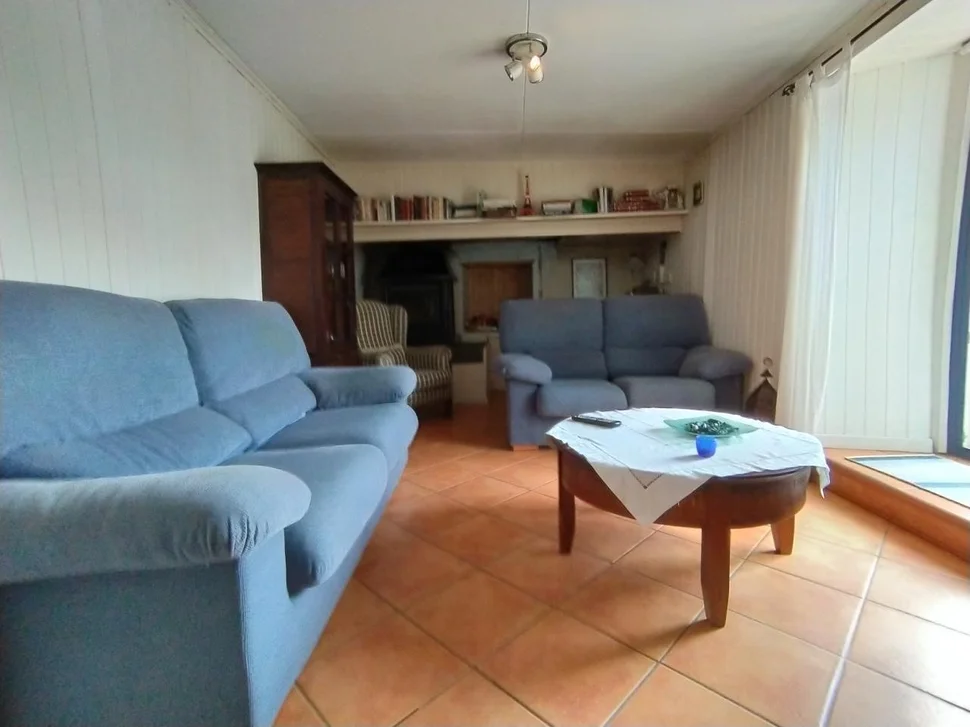 Se vende casa adosada con piscina en doso, narón