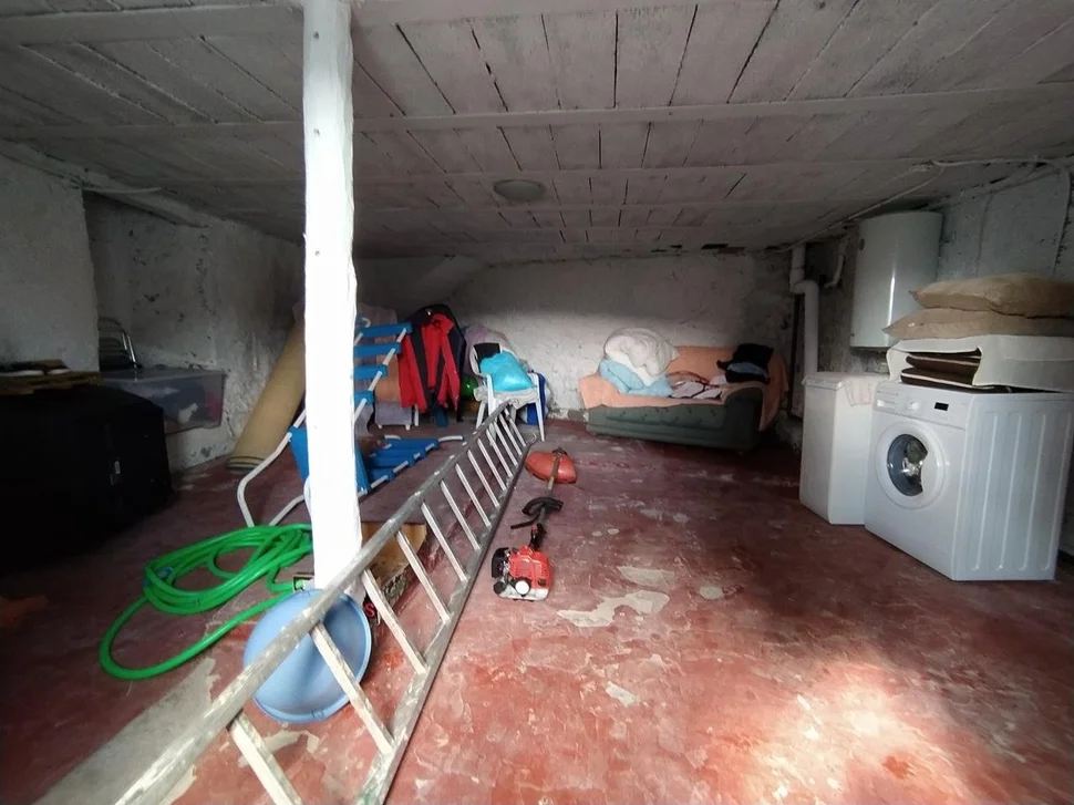 Se vende casa adosada con piscina en doso, narón