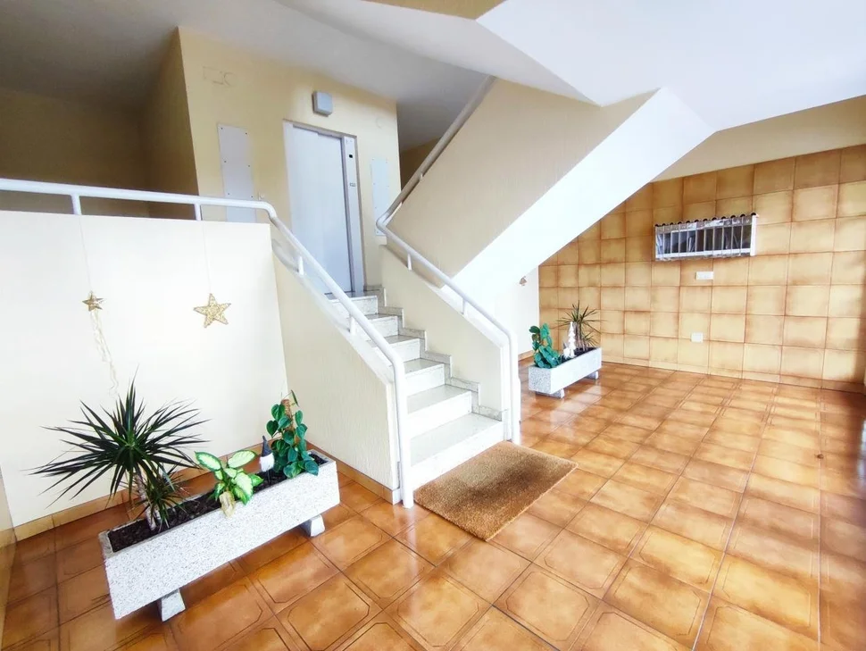 Se vende piso amueblado en caranza, ferrol