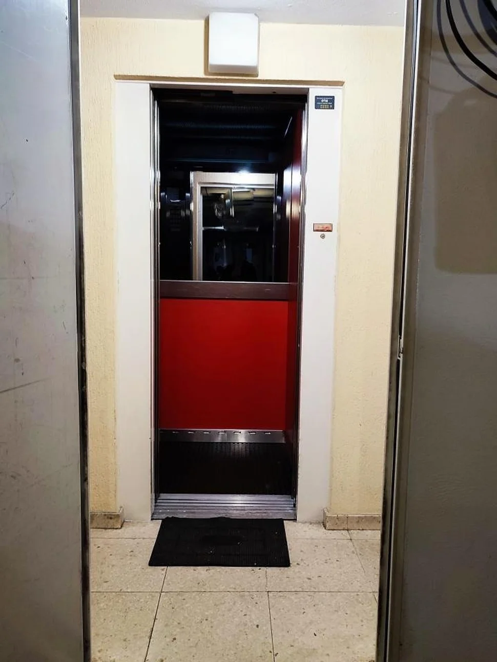 Se vende piso amueblado en caranza, ferrol