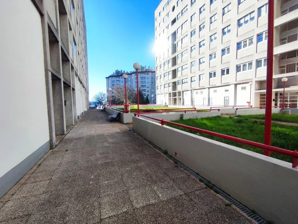 Se vende piso amueblado en caranza, ferrol