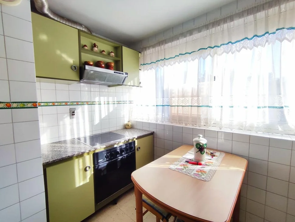 Se vende piso amueblado en caranza, ferrol