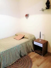 Se vende piso reformado, amueblado y con ascensor