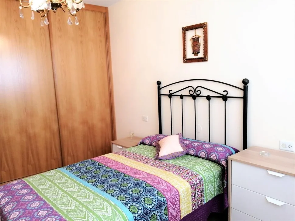 Se vende piso reformado, amueblado y con ascensor