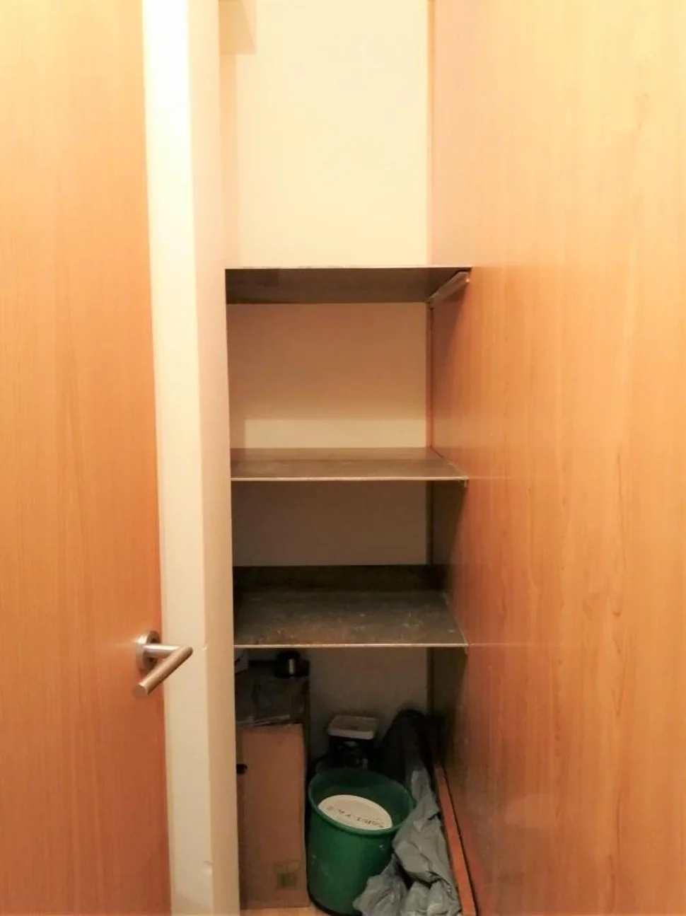 Se vende piso reformado, amueblado y con ascensor