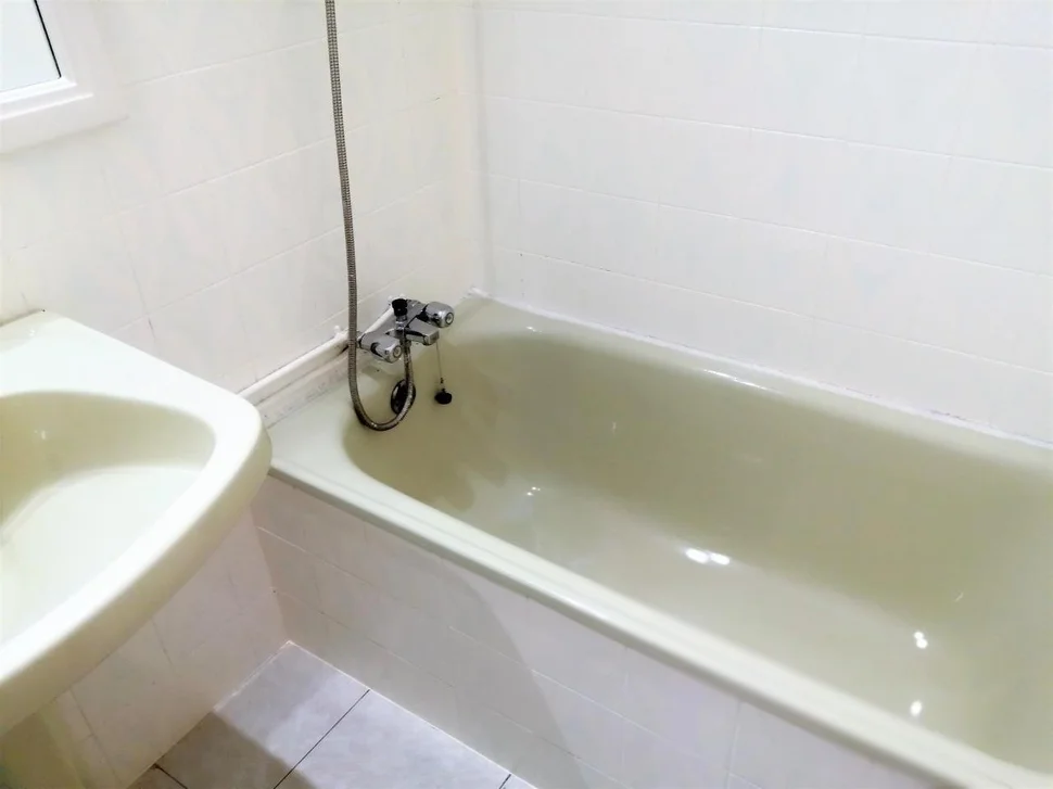 Se vende piso reformado, amueblado y con ascensor