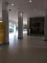 Se vende o alquila local de 800 metros en zona comercial en ultramar, ferrol