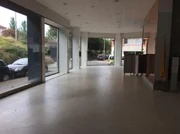 Se vende o alquila local de 800 metros en zona comercial en ultramar, ferrol