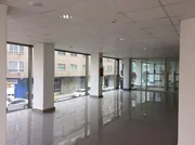 Se vende o alquila local de 800 metros en zona comercial en ultramar, ferrol