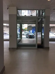 Se vende o alquila local de 800 metros en zona comercial en ultramar, ferrol