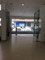 Se vende o alquila local de 800 metros en zona comercial en ultramar, ferrol