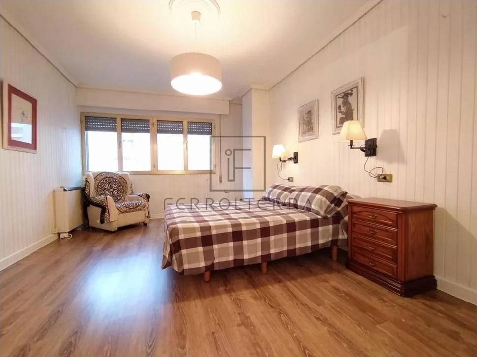 Se vende o alquila con opción a compra piso con terraza y ascensor en la zona del inferniño