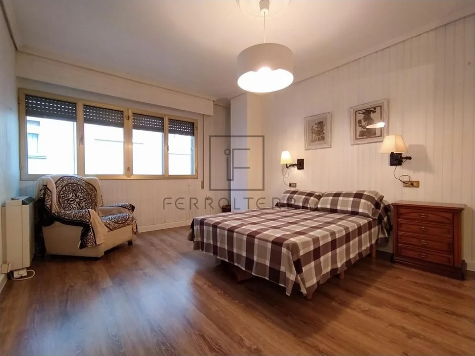 Se vende o alquila con opción a compra piso con terraza y ascensor en la zona del inferniño