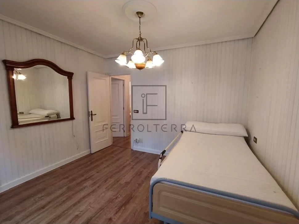 Se vende o alquila con opción a compra piso con terraza y ascensor en la zona del inferniño