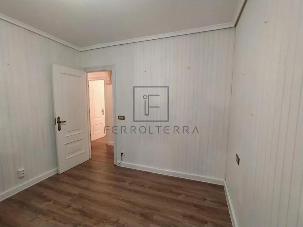 Se vende o alquila con opción a compra piso con terraza y ascensor en la zona del inferniño