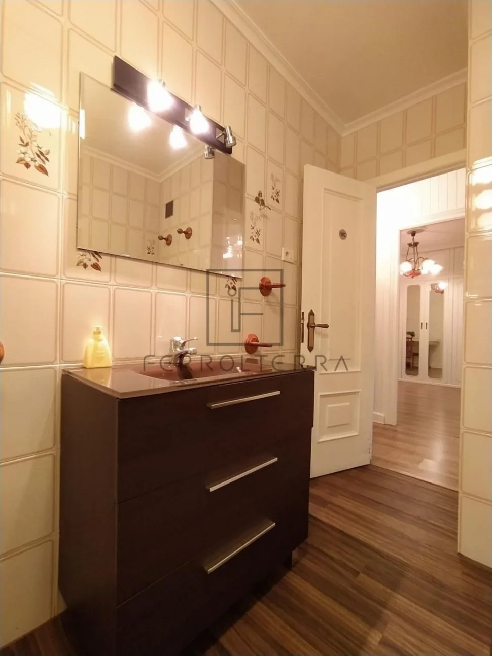 Se vende o alquila con opción a compra piso con terraza y ascensor en la zona del inferniño