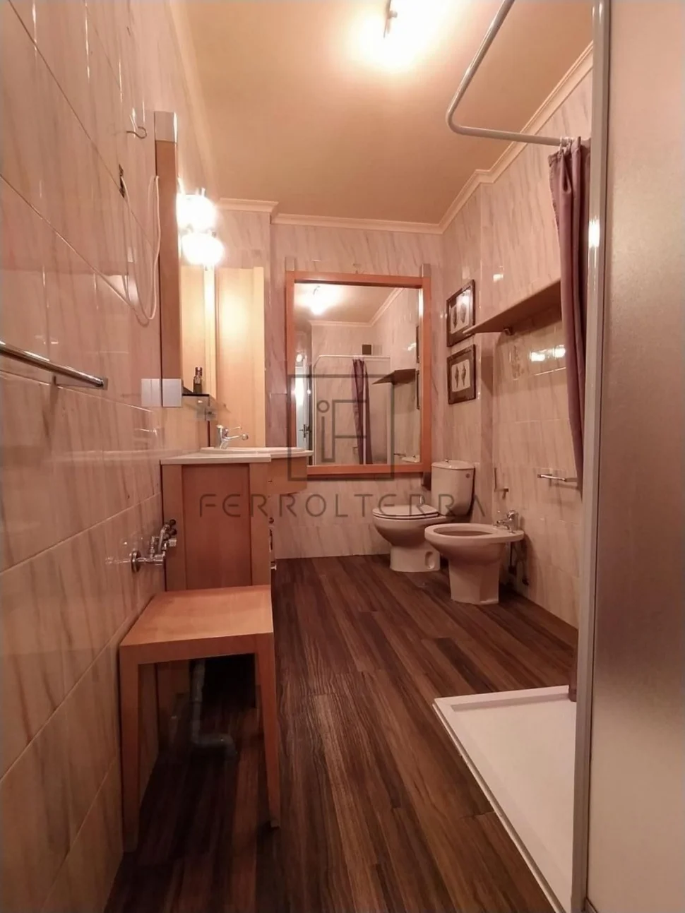 Se vende o alquila con opción a compra piso con terraza y ascensor en la zona del inferniño