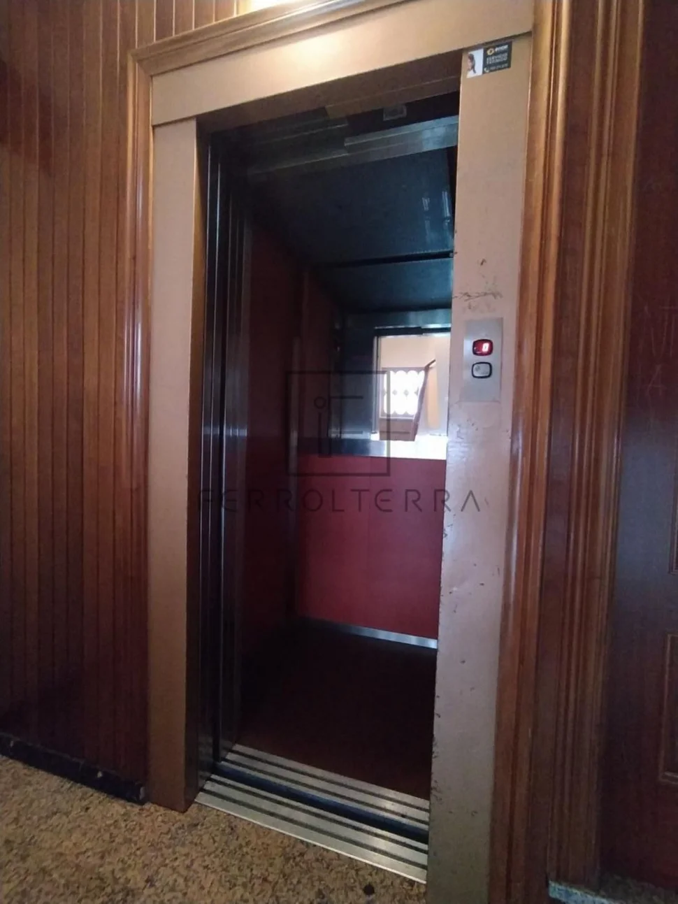 Se vende o alquila con opción a compra piso con terraza y ascensor en la zona del inferniño