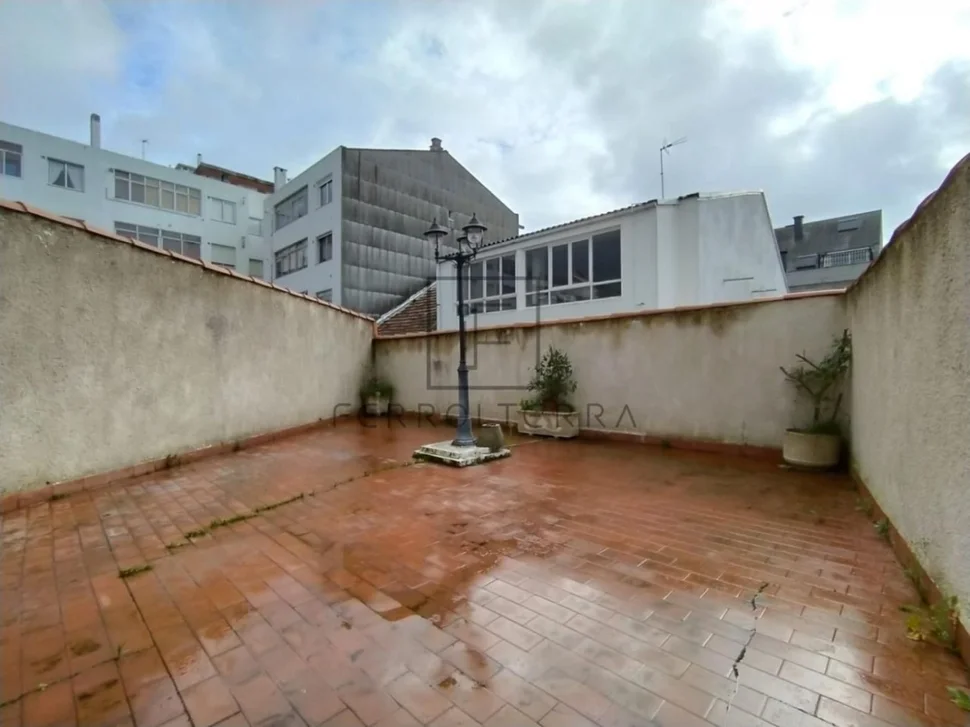 Se vende o alquila con opción a compra piso con terraza y ascensor en la zona del inferniño