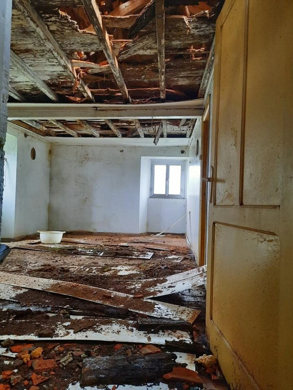 Casa de piedra para reformar en valdoviño