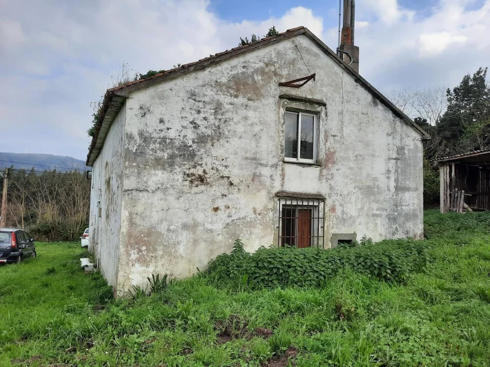 Casa de piedra para reformar en valdoviño