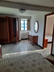 Casa de piedra para reformar con finca opcionable