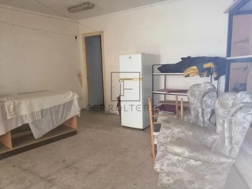 Vendemos casa de piedra para restaurar en puerto, ferrol