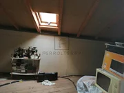 Vendemos casa de piedra para restaurar en puerto, ferrol