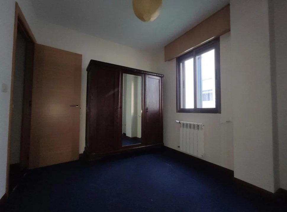 Se vende piso en la calle deporte (ferrol)