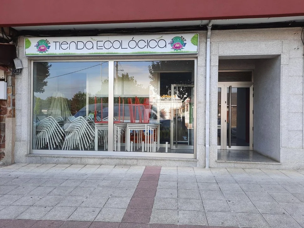 Se Alquila Local Comercial en Carretera de Castilla, Narón