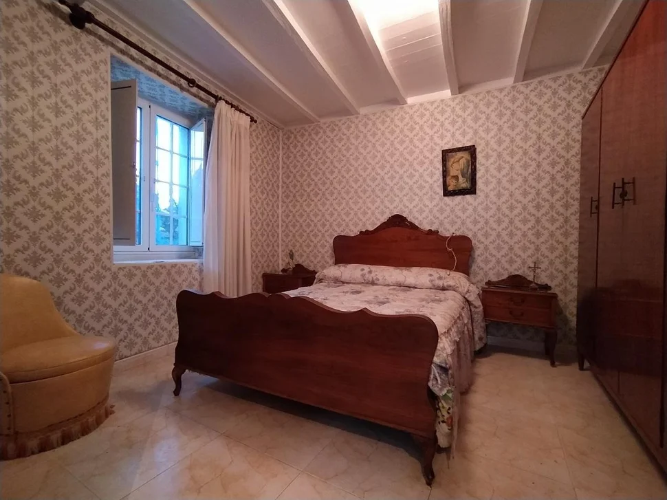 Casa adosada en el couto para reformar