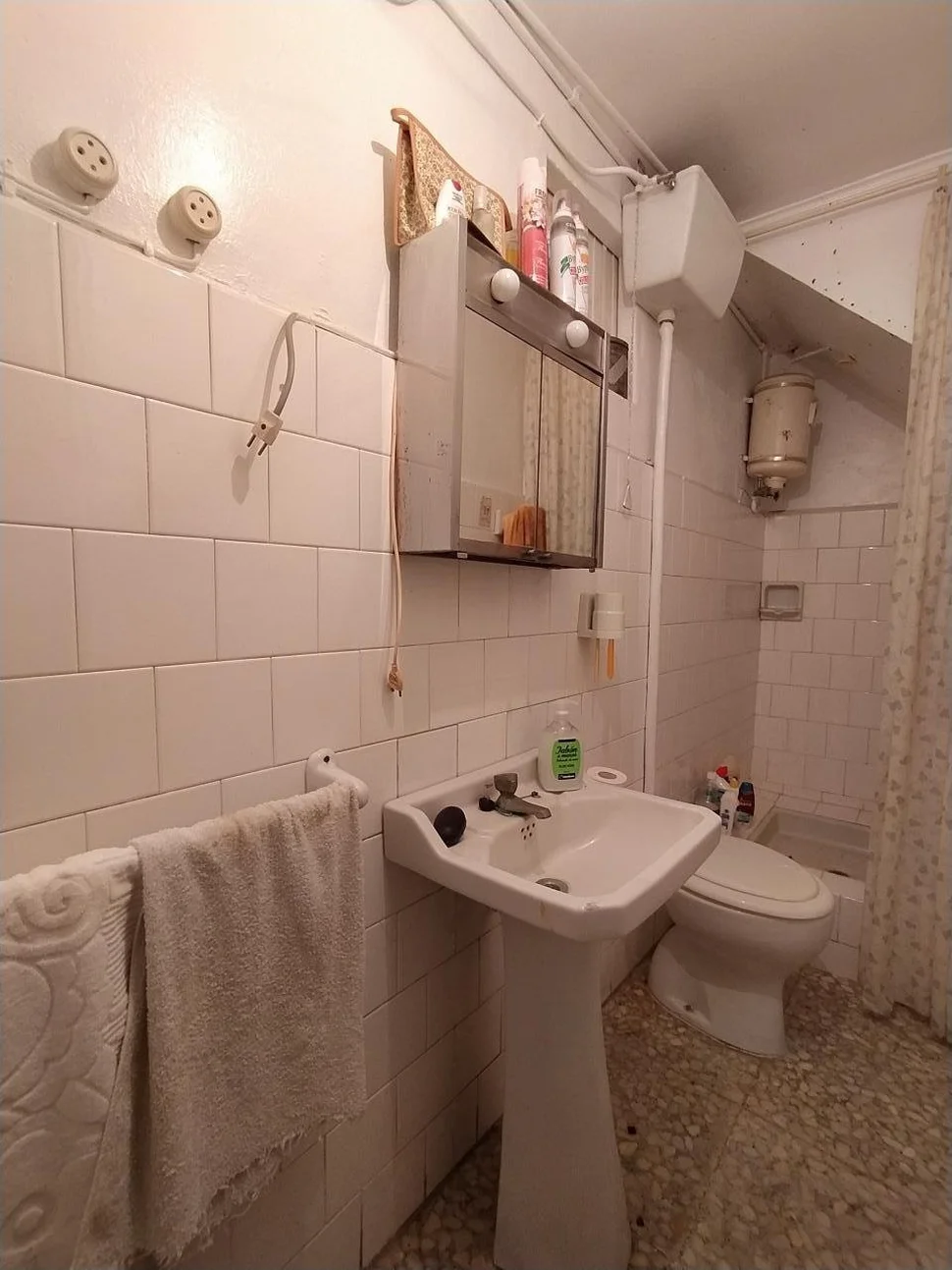 Casa adosada en el couto para reformar