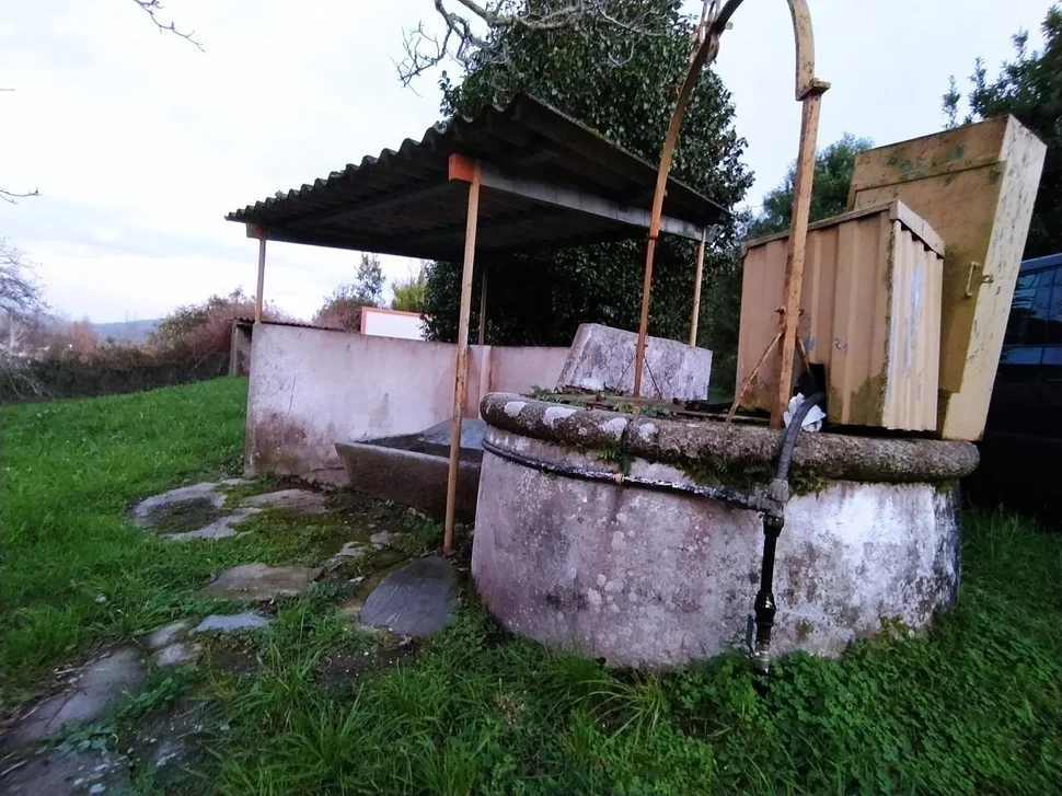 Casa adosada en el couto para reformar
