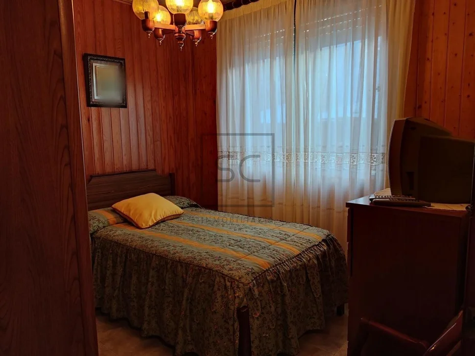 Casa con bodega en mugardos