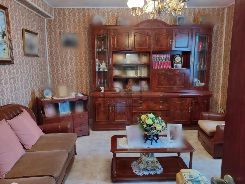 Casa con bodega en mugardos