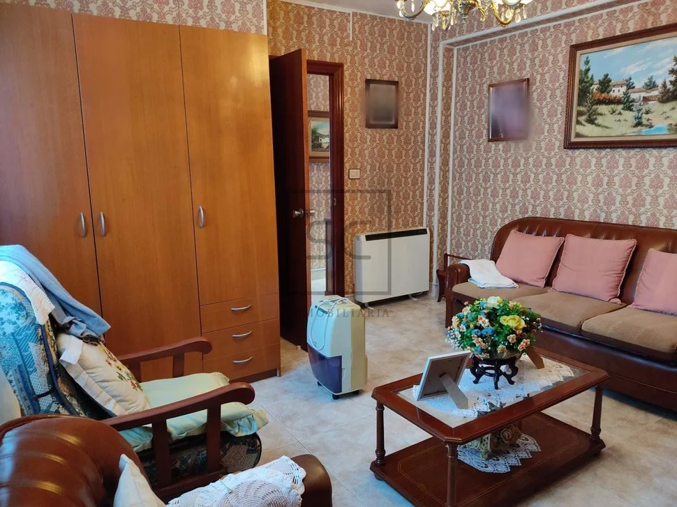 Casa con bodega en mugardos