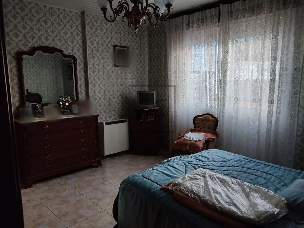 Casa con bodega en mugardos