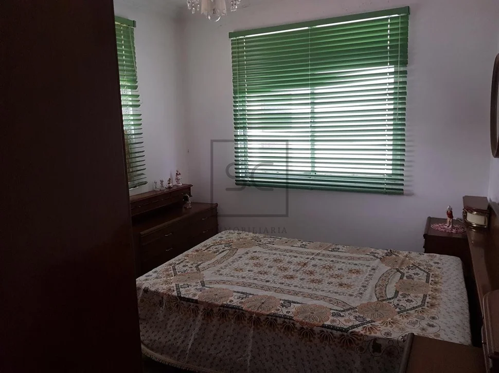 Vivienda y bajos en perlío, ferrol