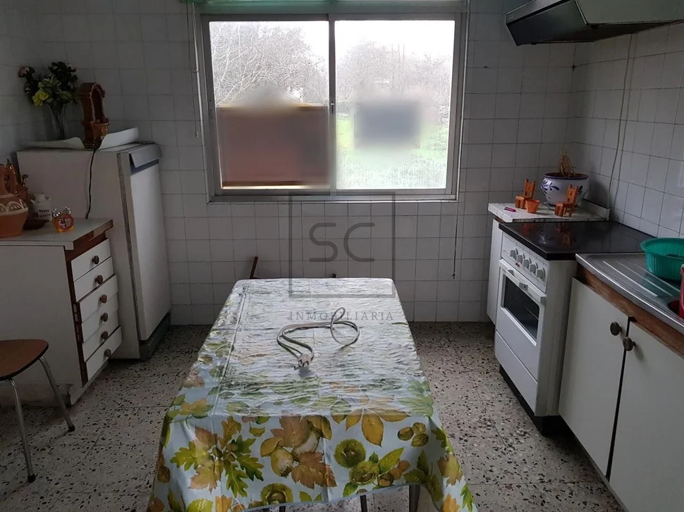 Vivienda y bajos en perlío, ferrol