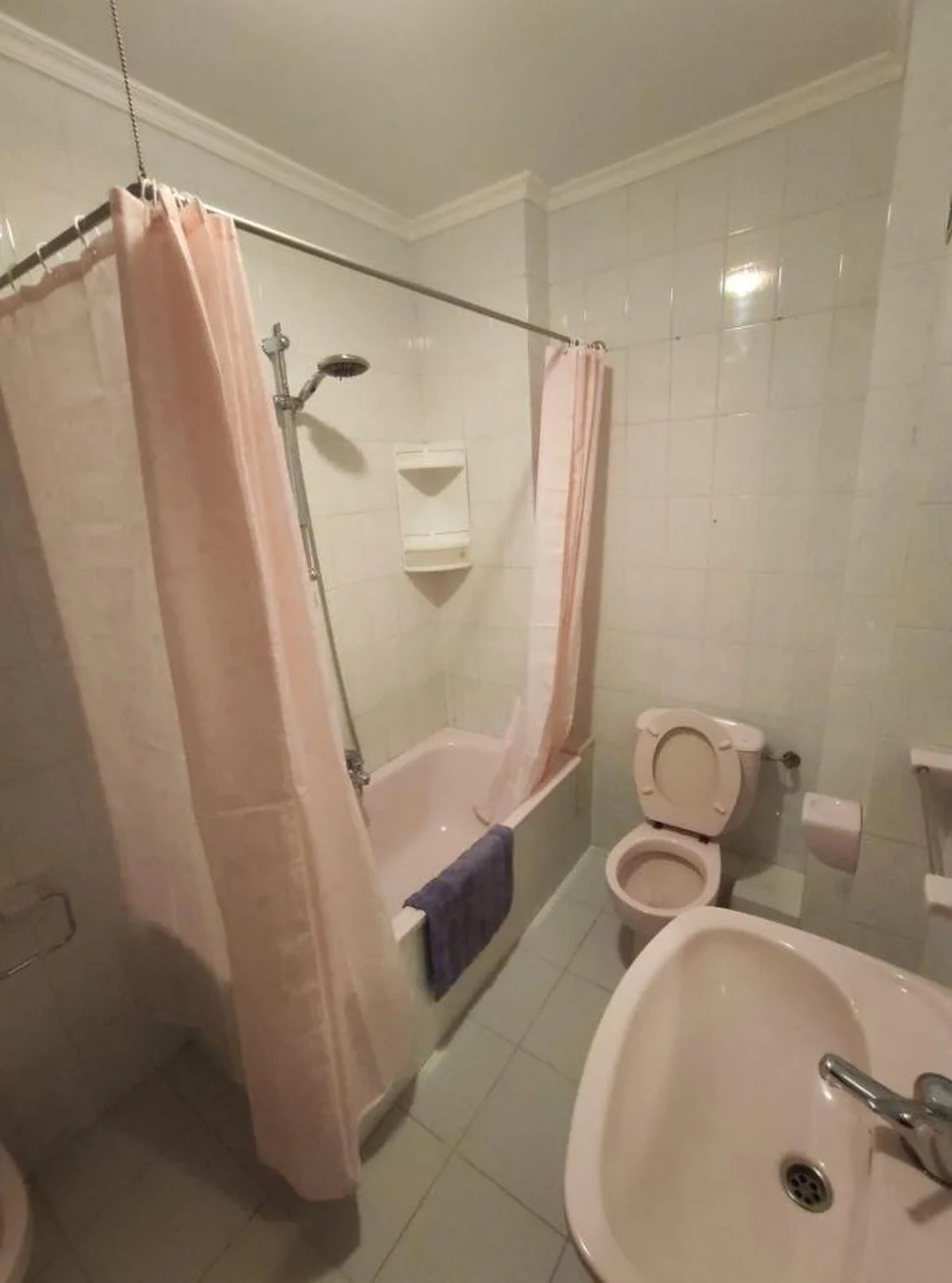 Se vende o alquila piso en la carretera de catabois (ferrol)