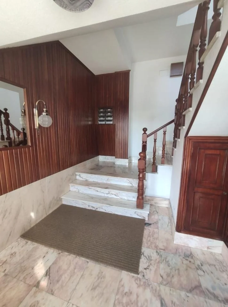 Se vende o alquila piso en la carretera de catabois (ferrol)