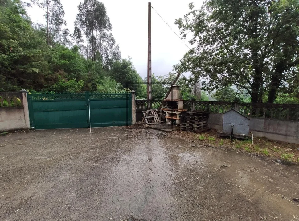 Se vende casa con piscina en pedroso en san saturino, san saruniño