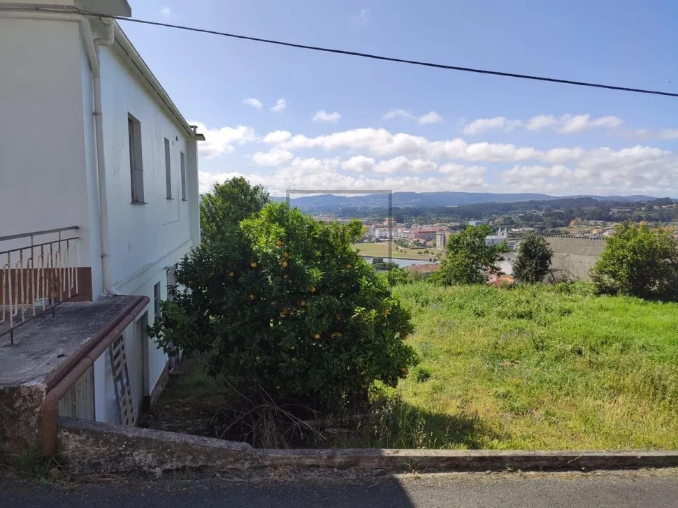 Se vende casa en casadelos en moruela, neda