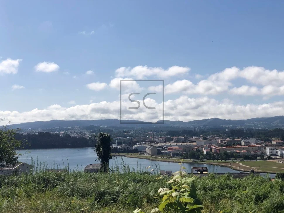 Se vende casa en casadelos en moruela, neda