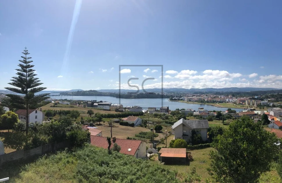 Se vende casa en casadelos en moruela, neda