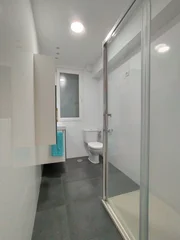 Se vende piso de 4 habitaciones en narón