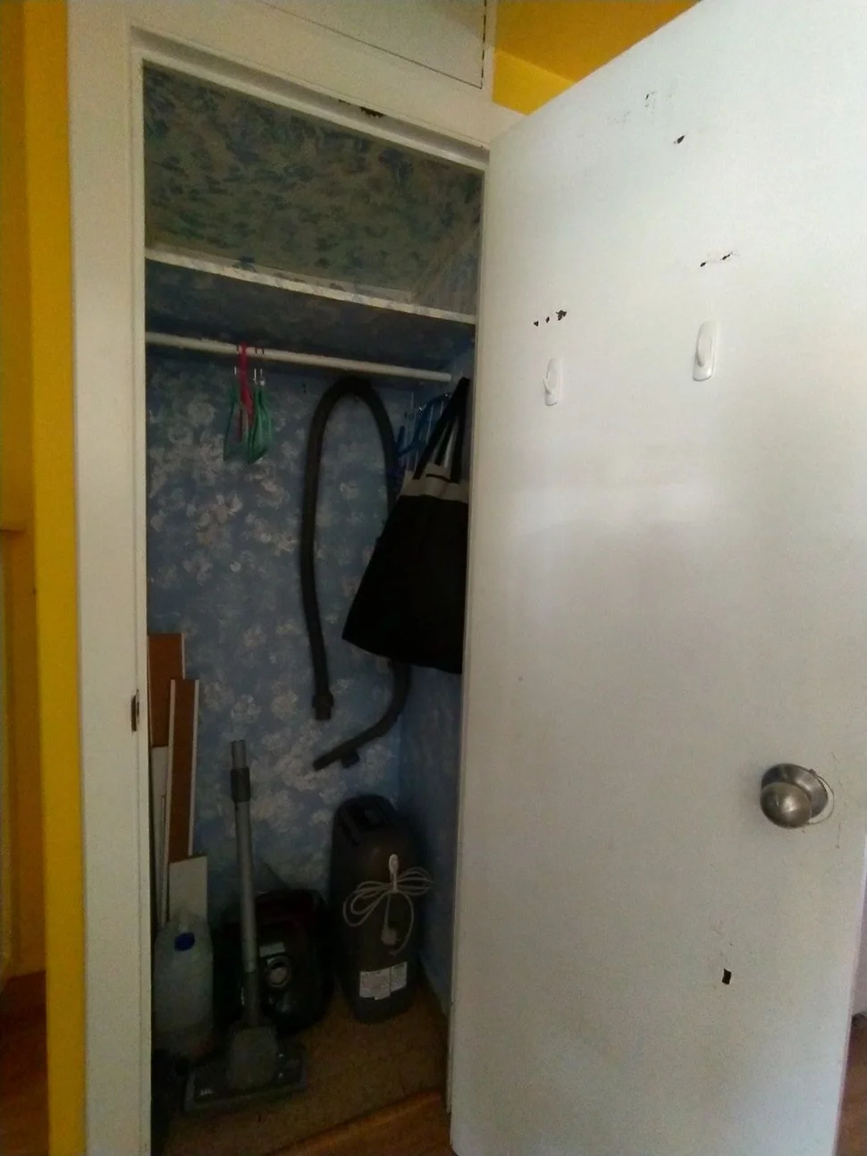 Se vende piso de 4 habitaciones en narón